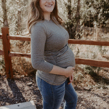 Load image into Gallery viewer, Cotton Knitted Loose Maternity Top
