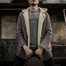Load image into Gallery viewer, Men's Vintage Hooded Warm Sheepskin Coat