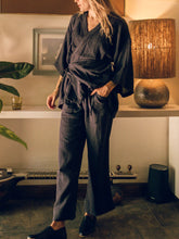 Load image into Gallery viewer, Loose and Comfortable Cotton and Linen Suit
