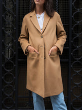 Load image into Gallery viewer, Ladies Simple Fashion Lapel Casual Retro Warm Jacket
