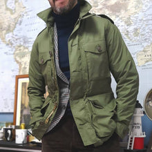 Load image into Gallery viewer, Men's Fashion Retro Casual Windproof Warm Zipper Hooded Jacket
