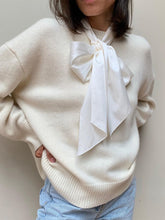 Load image into Gallery viewer, Comfortable Round Neck Loose Sweater
