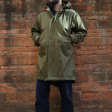 Load image into Gallery viewer, Hooded Tether Waist Men's Coats
