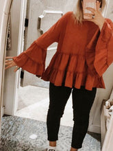 Load image into Gallery viewer, Cotton Lantern Sleeve Top
