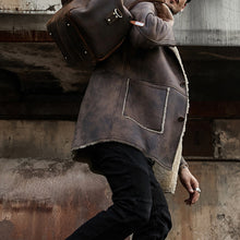 Load image into Gallery viewer, Men's Vintage Hooded Warm Sheepskin Coat
