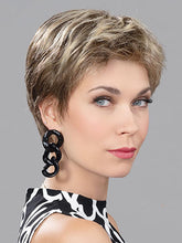 Load image into Gallery viewer, Golden Fluffy Natural Fashion Wig
