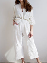 Load image into Gallery viewer, Cotton Linen Suit for V-neck Top and Trousers
