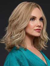 Load image into Gallery viewer, Golden fluffy natural fashion wig
