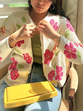 Load image into Gallery viewer, Floral Pattern Cropped Cardigan
