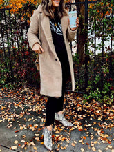 Load image into Gallery viewer, Ladies Simple Fashion Lapel Casual Retro Plush Warm Jacket
