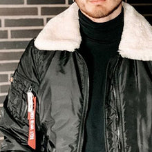 Load image into Gallery viewer, Fur Collar Bomber Jacket
