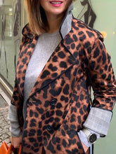 Load image into Gallery viewer, Casual Fashion Leopard Pattern Ladies Lapel Jacket
