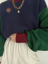 Load image into Gallery viewer, Colorblock Loose Fashion All-Match Sweater
