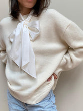 Load image into Gallery viewer, Comfortable Round Neck Loose Sweater
